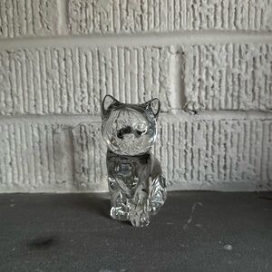 Adorable crystal cat figurine.  Primcess house pets. 3.5”H. Cat lover Halloween